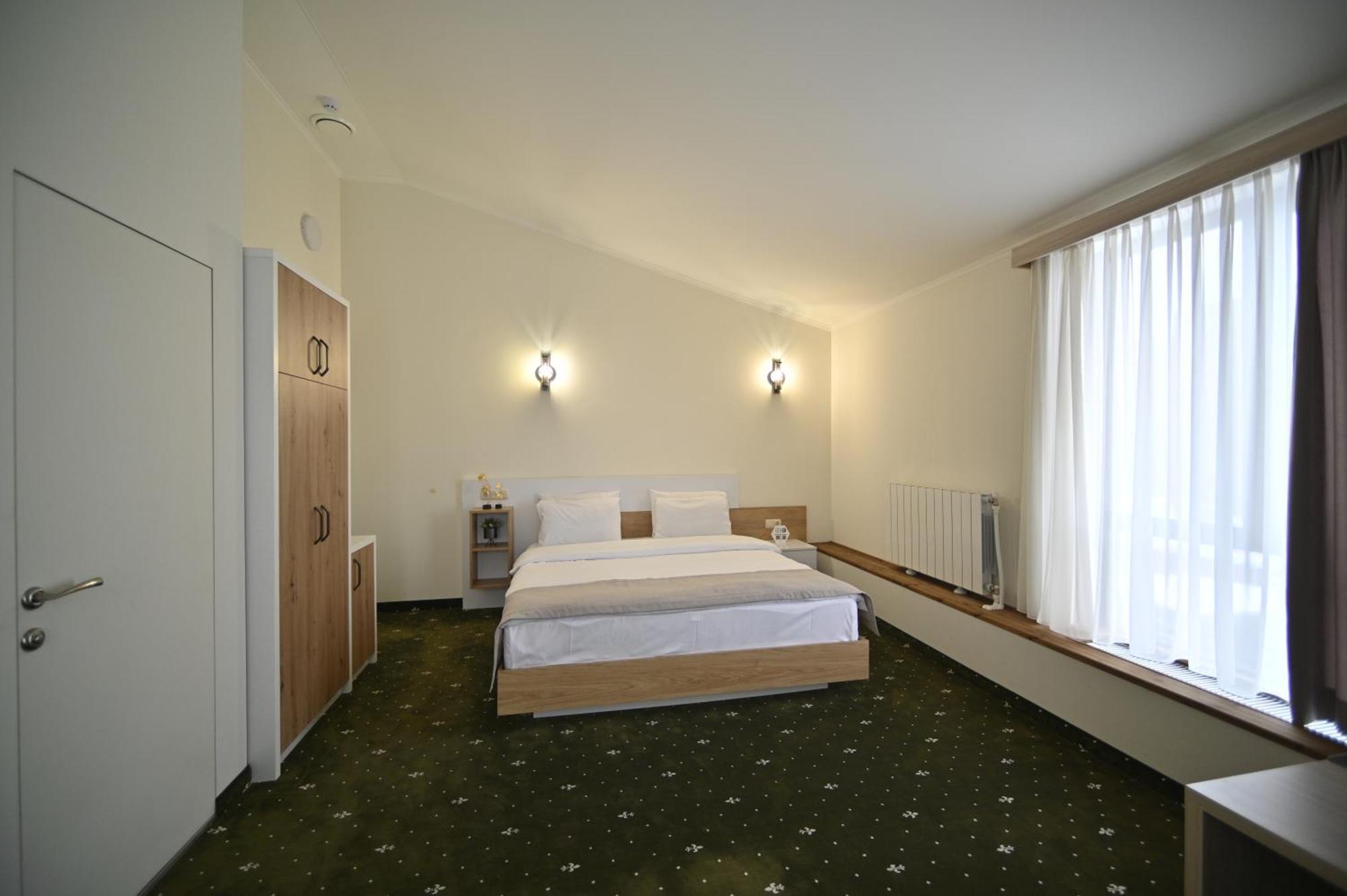 Colette Hotel Ереван Екстериор снимка